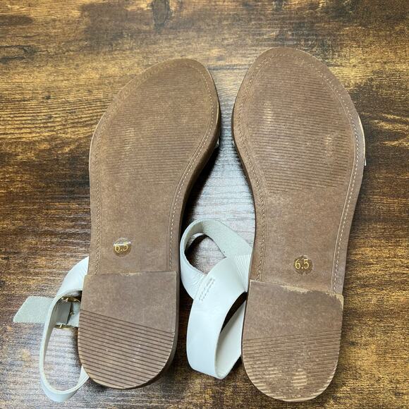 Steve Madden Donddi Sandals 6.5 White Leather Flat Buckle Strap Open Toe Chic - Picture 9 of 10